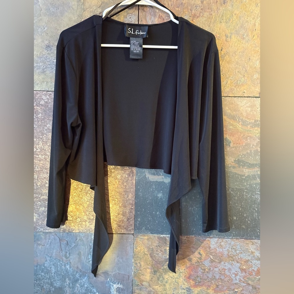 SL Fashions black knit crop coverup for event. Party time. 16, loose or tied